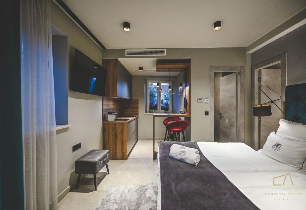 Galija Luxury Suites Krk Town Esterno foto